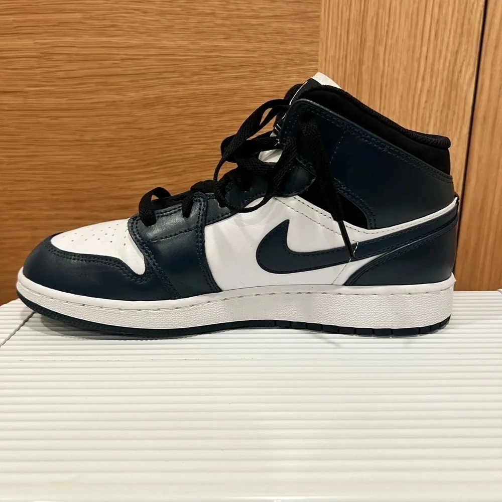 Nike Air Jordan 1 | Mid Sneakers | Armory Navy, White and Black | Size 7Y